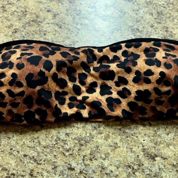 Envya Swimwear bandeau top with bikini bottom Designer - Picture 1 of 7